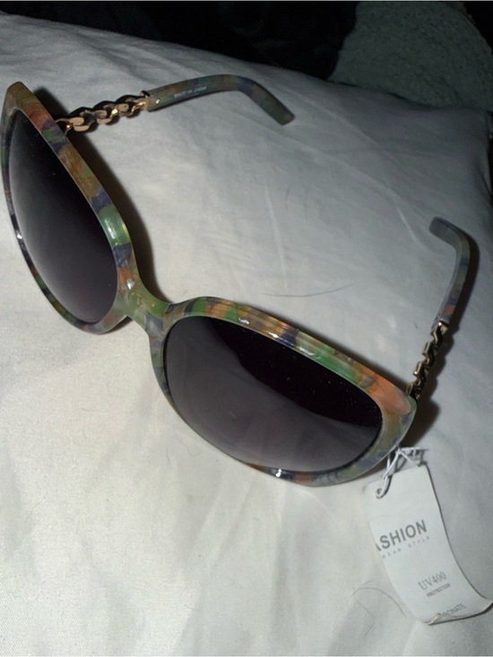 Fashion Jewelry Accessories - Oversized Round Women's Sunglasses - Multicolor Frame, Black Lenses